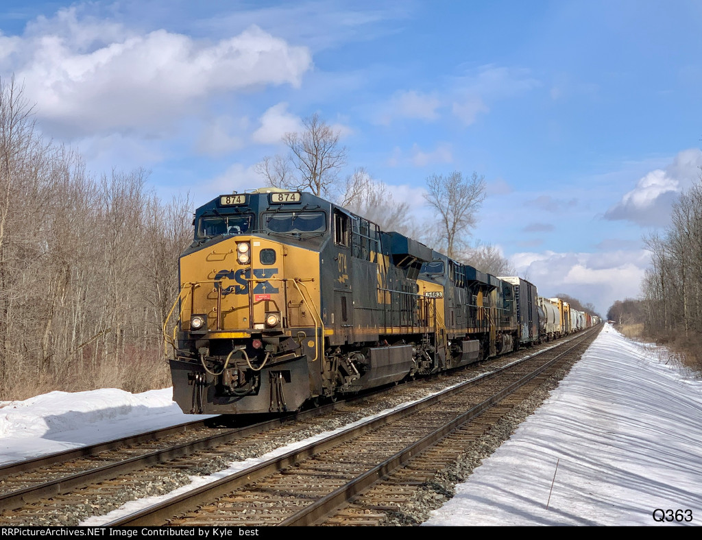 CSX 874 on Q363